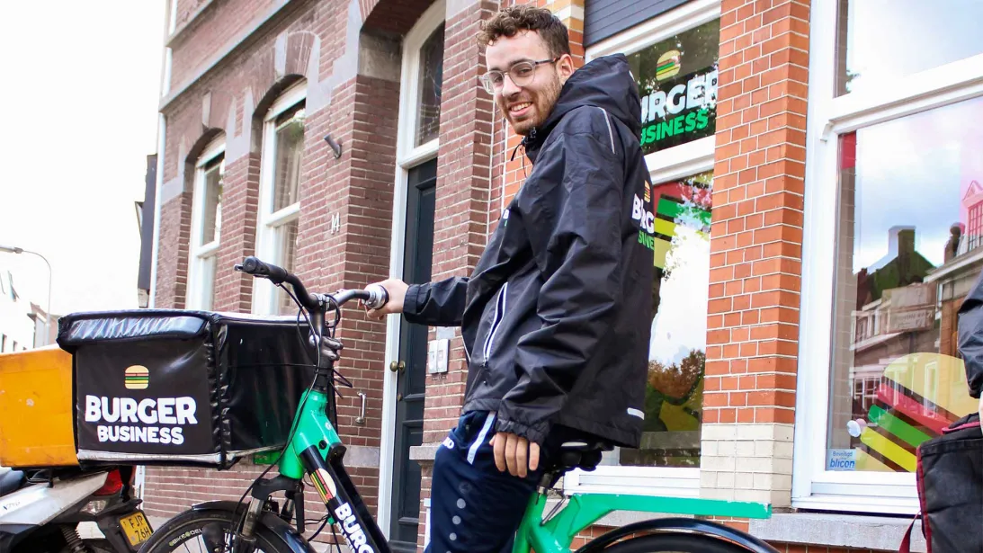 Word bezorger bij Burger Business